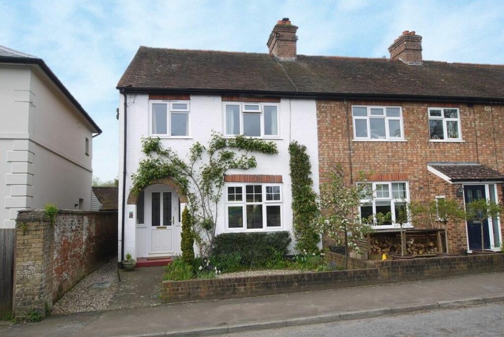 3 bedroom end of terrace house for sale in Chevening Road, Chipstead, TN13