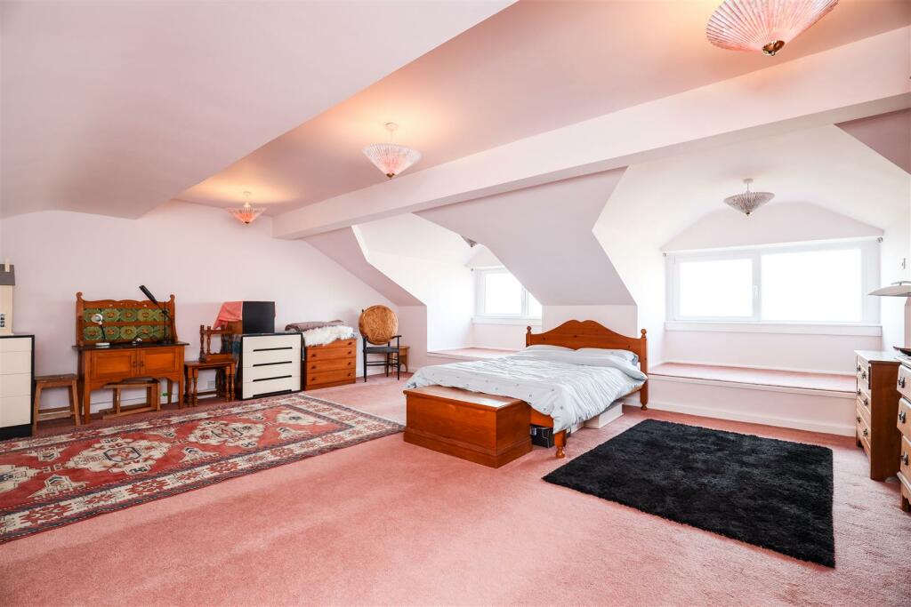 Additional property image - Sutton Lane, Ogmore By Sea, Vale Of Glamorgan, CF32 0PE