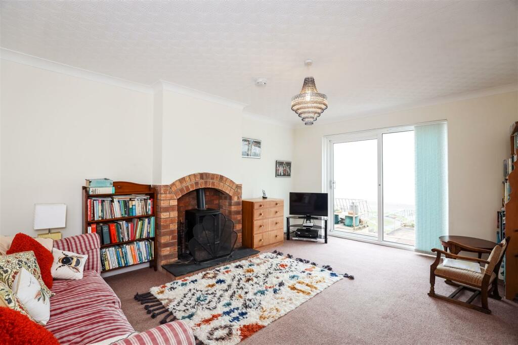 Additional property image - Sutton Lane, Ogmore By Sea, Vale Of Glamorgan, CF32 0PE