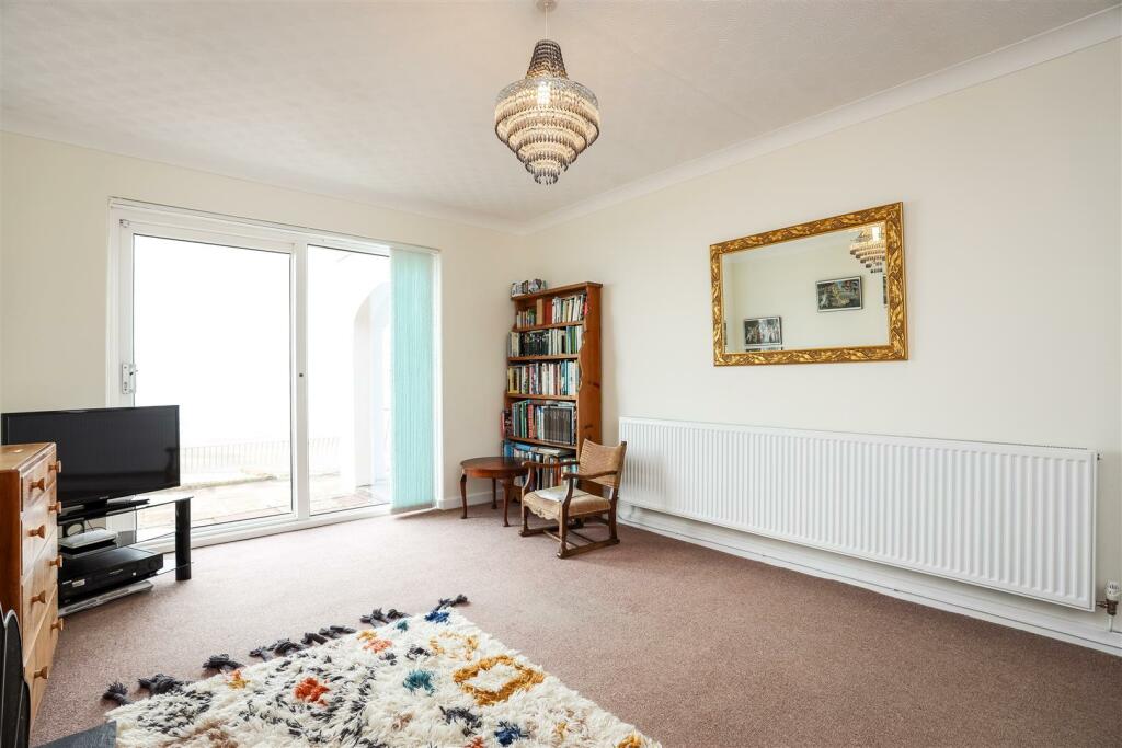 Additional property image - Sutton Lane, Ogmore By Sea, Vale Of Glamorgan, CF32 0PE