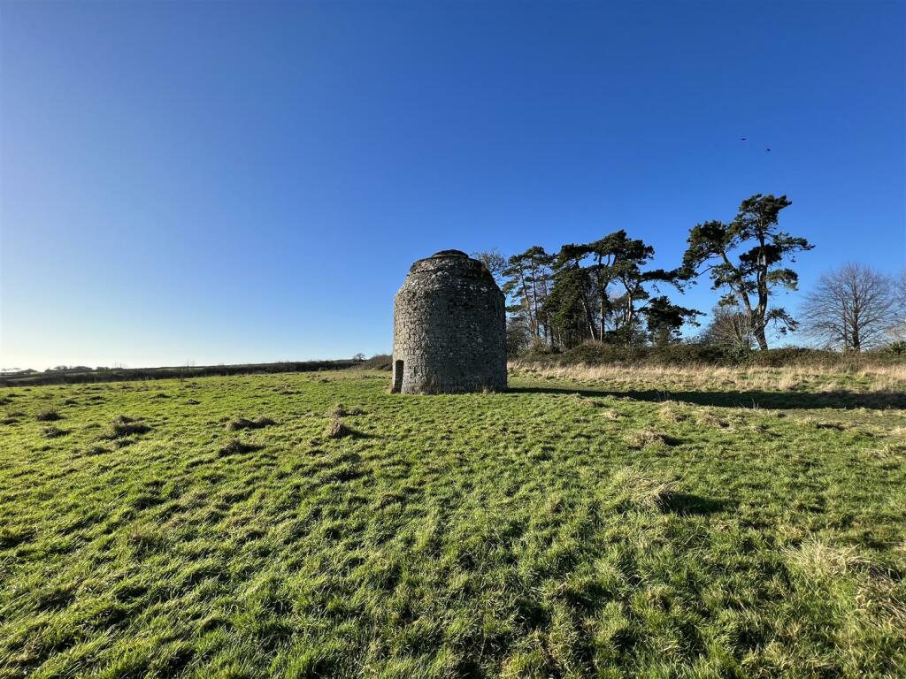 Land for sale in Approximately 7.23 Acres of Land, Hillhead, Llantwit