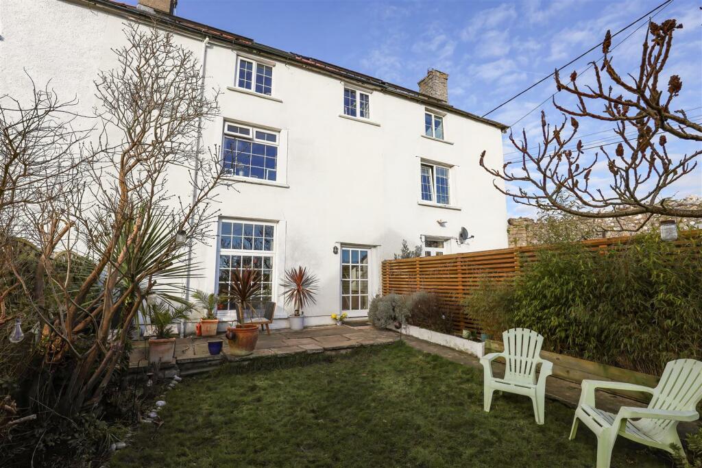 3 bedroom town house for sale in 2 Woodford House, Colhugh Street
