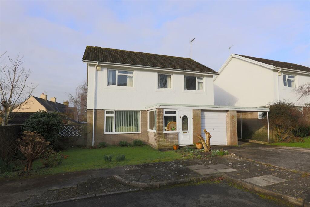 4 bedroom detached house for sale in The Orchard, Aberthin, Near