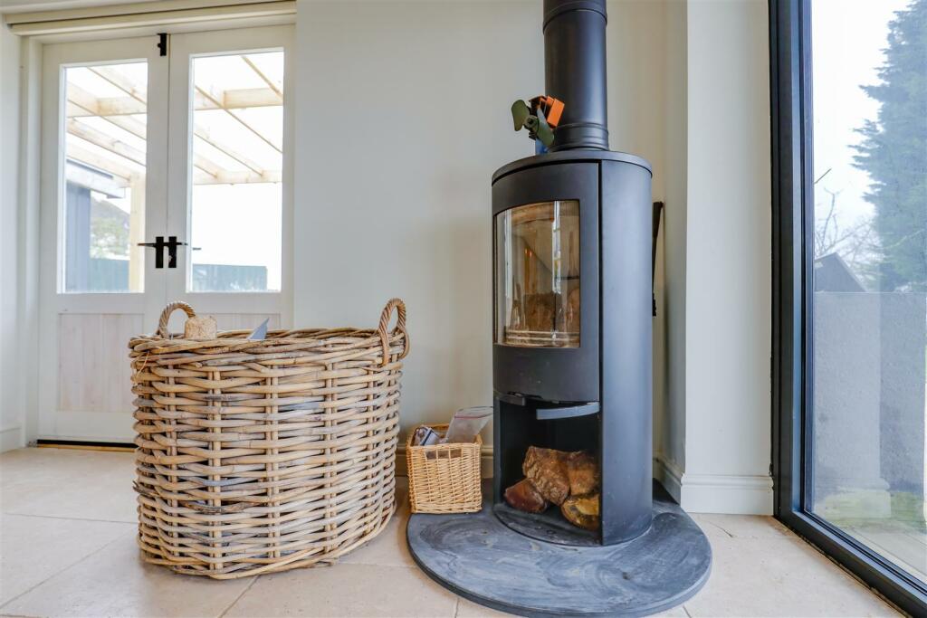 Additional property image - Tyn Y Cae Cottage, Peterston-Super-Ely, Cardiff, CF5 6NE