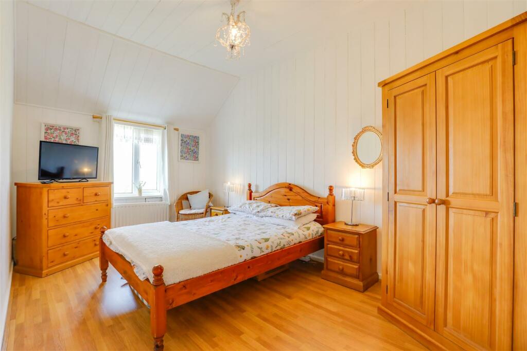 Additional property image - Channel View, Ogmore-By-Sea, Vale Of Glamorgan, CF32 0QA