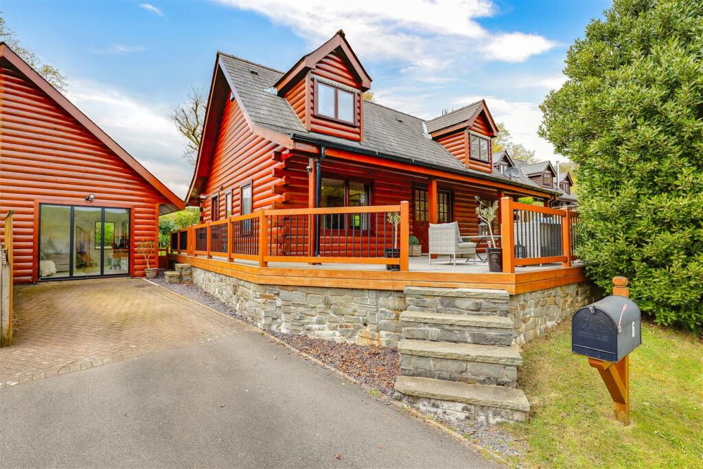 Additional property image - Oakmead Road, Llanharan, Pontyclun, Rhondda Cynon Taff, CF72 9FB