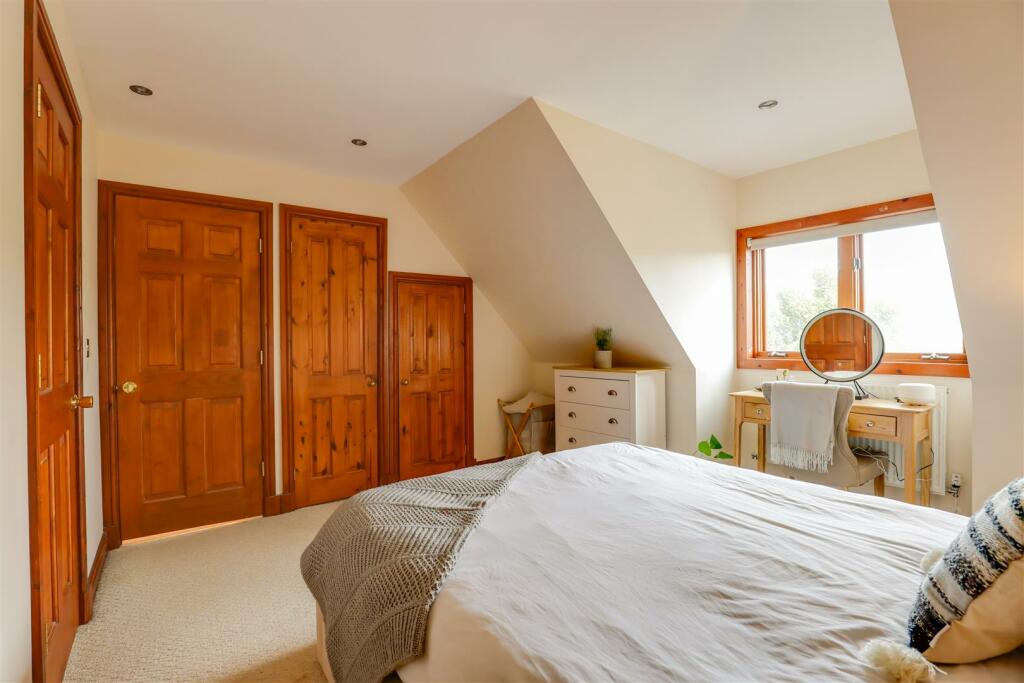 Additional property image - Oakmead Road, Llanharan, Pontyclun, Rhondda Cynon Taff, CF72 9FB