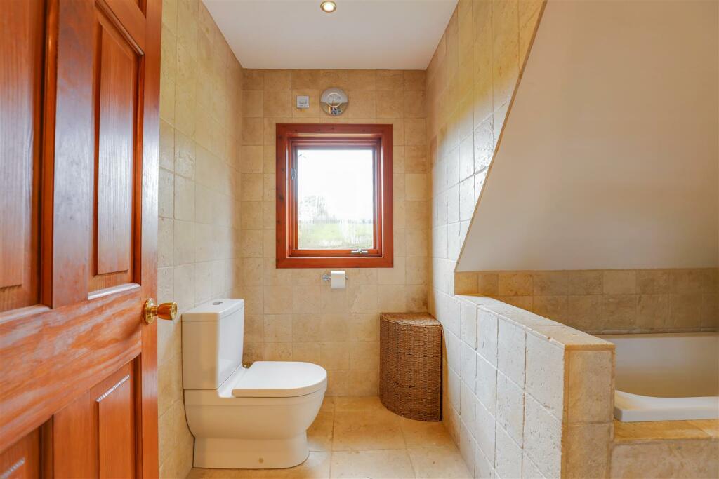 Additional property image - Oakmead Road, Llanharan, Pontyclun, Rhondda Cynon Taff, CF72 9FB