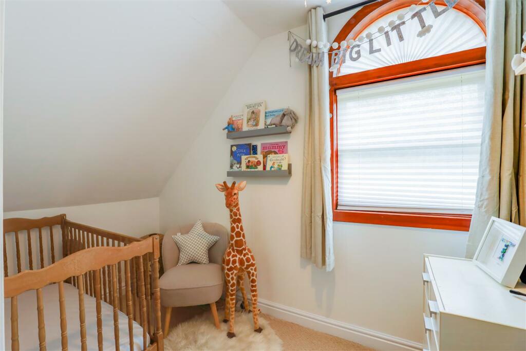 Additional property image - Oakmead Road, Llanharan, Pontyclun, Rhondda Cynon Taff, CF72 9FB