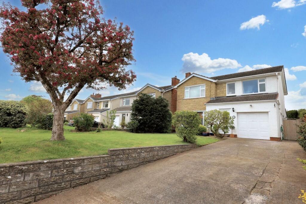 4 bedroom detached house for sale in Ty Mawr Close, Ystradowen, Nr