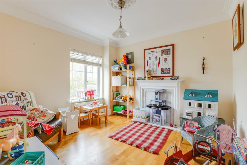Additional property image - Broadlands, The Meadows, Penllyn, Nr Cowbridge, Vale of Glamorgan, CF71 7RL