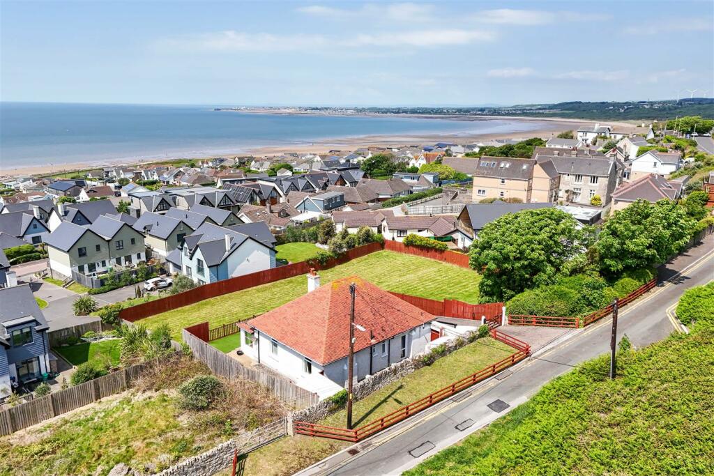 3 bedroom detached house for sale in Craig Yr Eos Bungalow, Slon Lane