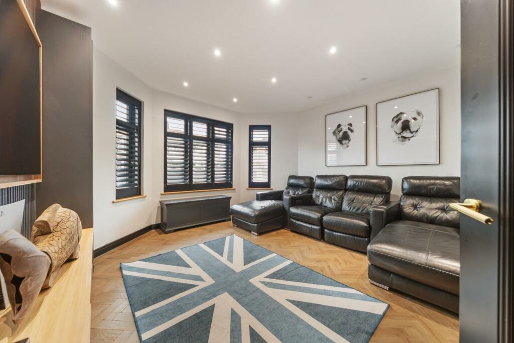 Additional property image - Pencisely Road, Cardiff, CF5 1DL