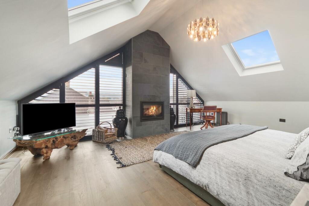 Additional property image - Pencisely Road, Cardiff, CF5 1DL