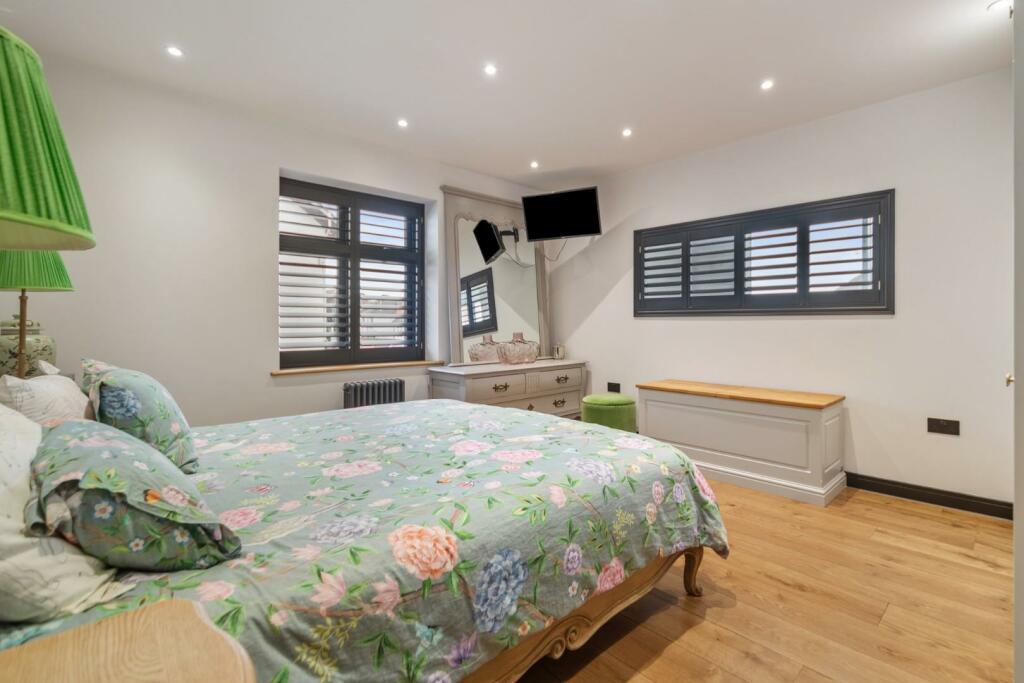 Additional property image - Pencisely Road, Cardiff, CF5 1DL