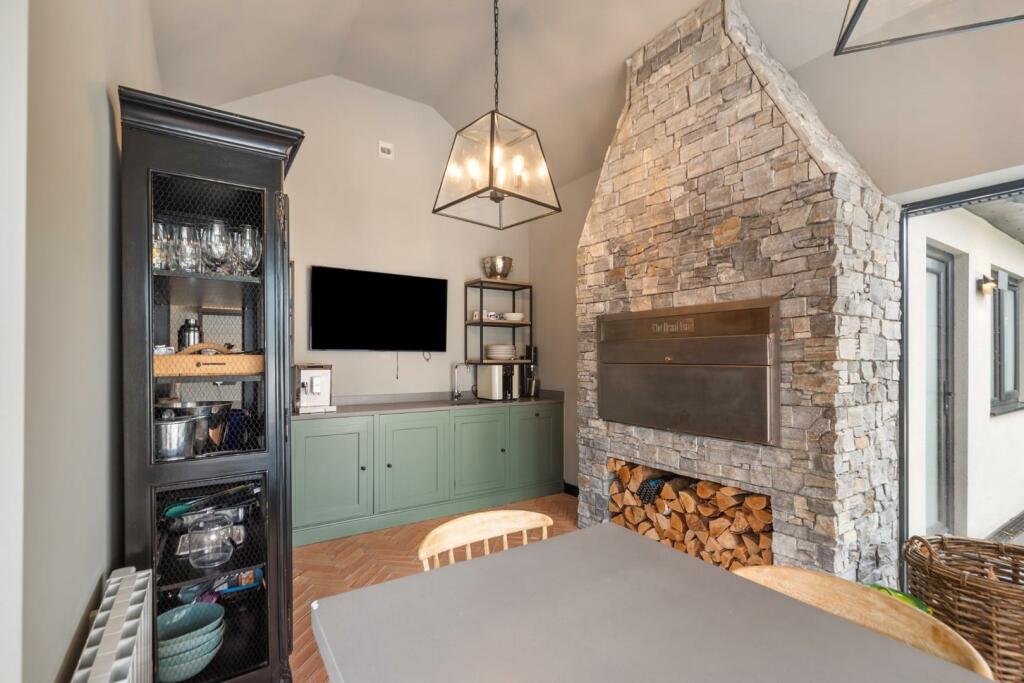 Additional property image - Pencisely Road, Cardiff, CF5 1DL