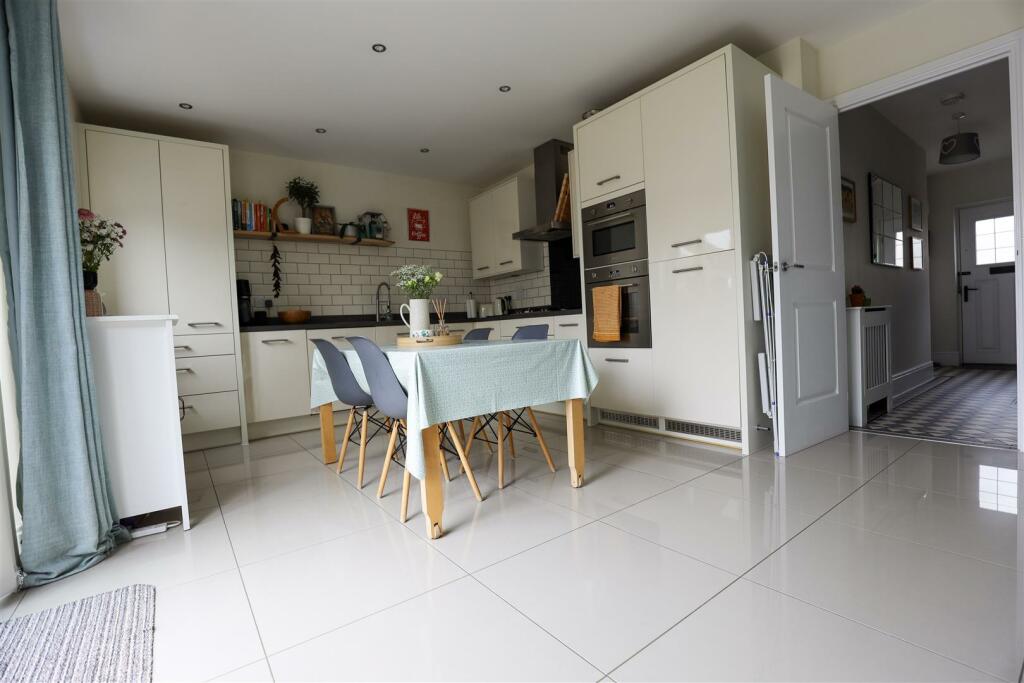 Additional property image - 15 Heol Cae Pwll, Colwinston, Cowbridge, Vale of Glamorgan, CF71 7PL