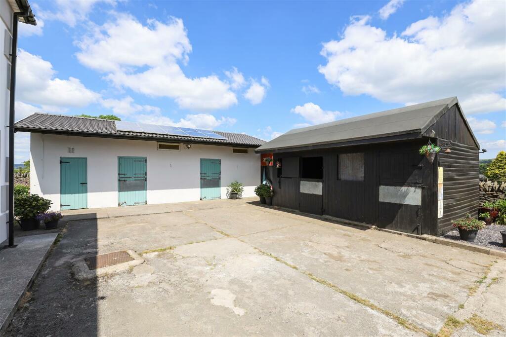 Additional property image - 1 Tynewydd Cottage Cilfynydd, Pontypridd, CF37 4HP