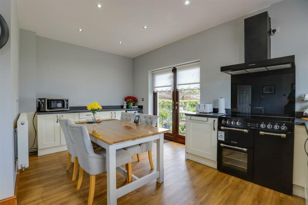 Additional property image - 1 Tynewydd Cottage Cilfynydd, Pontypridd, CF37 4HP