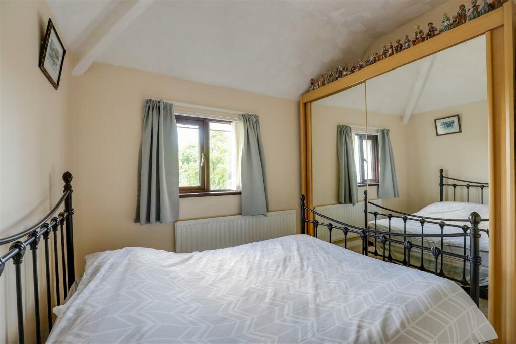 Additional property image - 1 Tynewydd Cottage Cilfynydd, Pontypridd, CF37 4HP