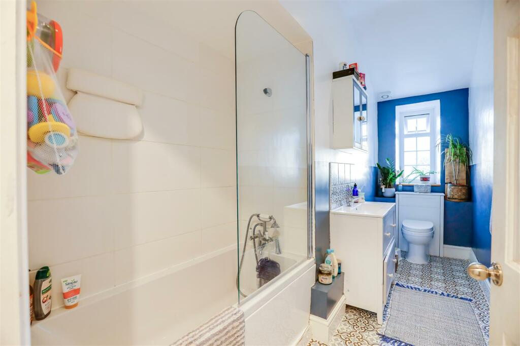 Additional property image - 2 Woodford House, Colhugh Street, Llantwit Major, Vale of Glamorgan, CF61 1RF