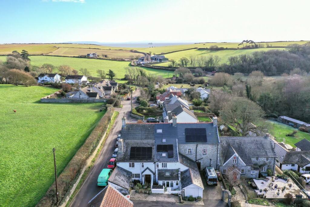 Additional property image - 2 Woodford House, Colhugh Street, Llantwit Major, Vale of Glamorgan, CF61 1RF
