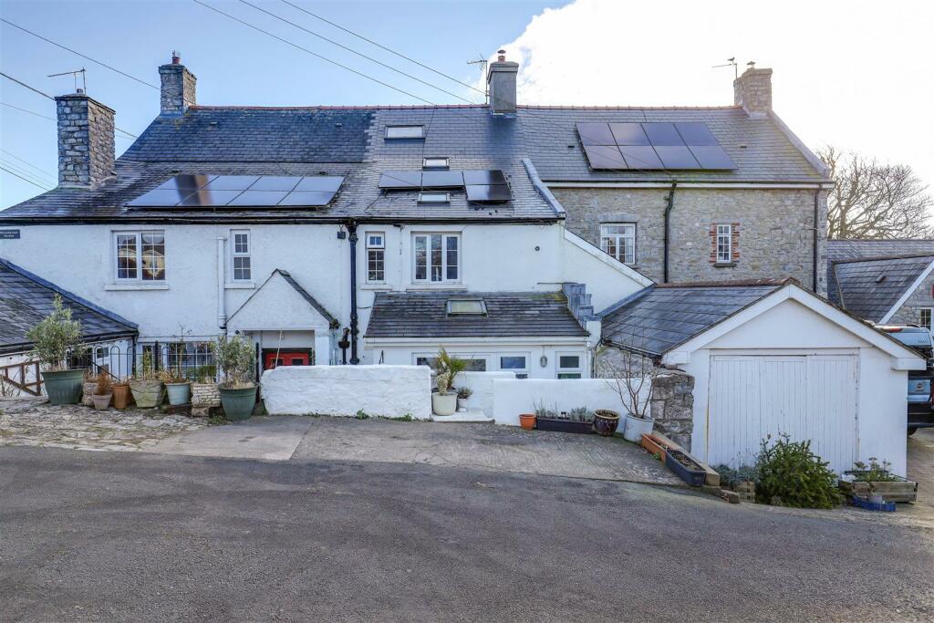 Additional property image - 2 Woodford House, Colhugh Street, Llantwit Major, Vale of Glamorgan, CF61 1RF