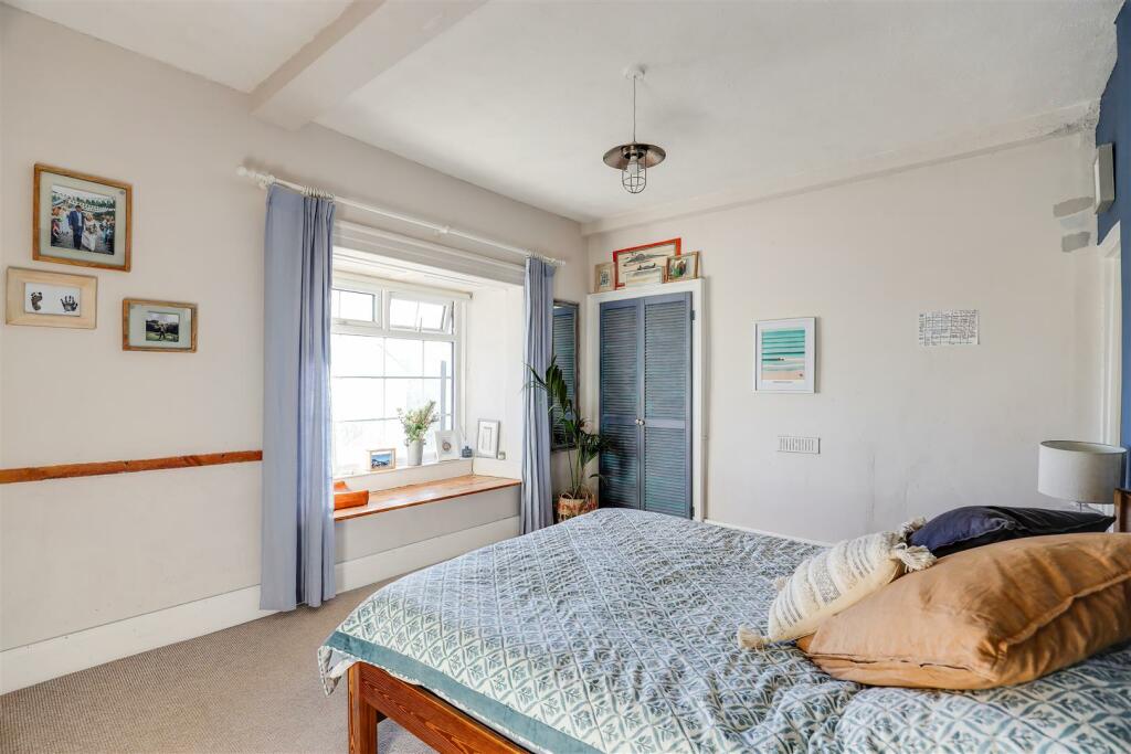 Additional property image - 2 Woodford House, Colhugh Street, Llantwit Major, Vale of Glamorgan, CF61 1RF