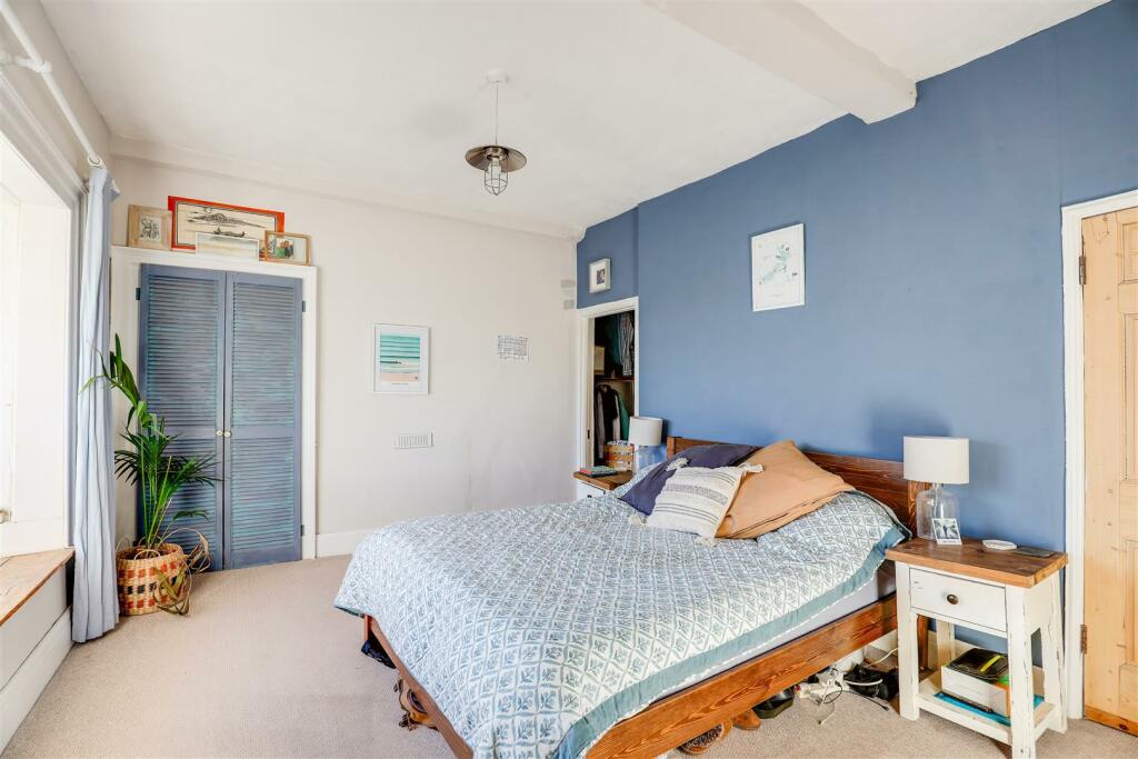 Additional property image - 2 Woodford House, Colhugh Street, Llantwit Major, Vale of Glamorgan, CF61 1RF