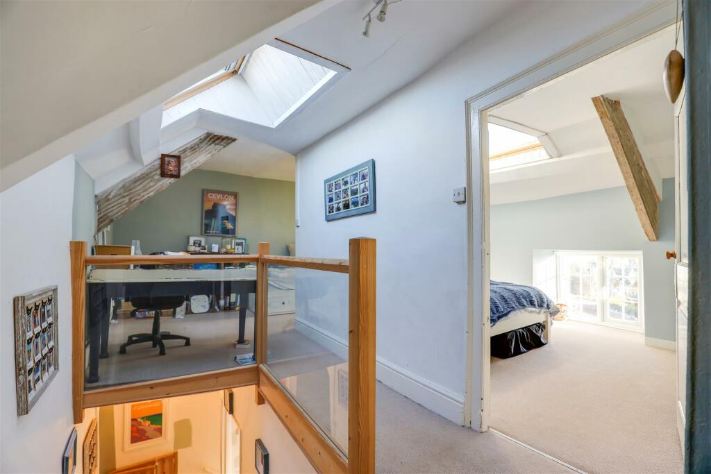 Additional property image - 2 Woodford House, Colhugh Street, Llantwit Major, Vale of Glamorgan, CF61 1RF