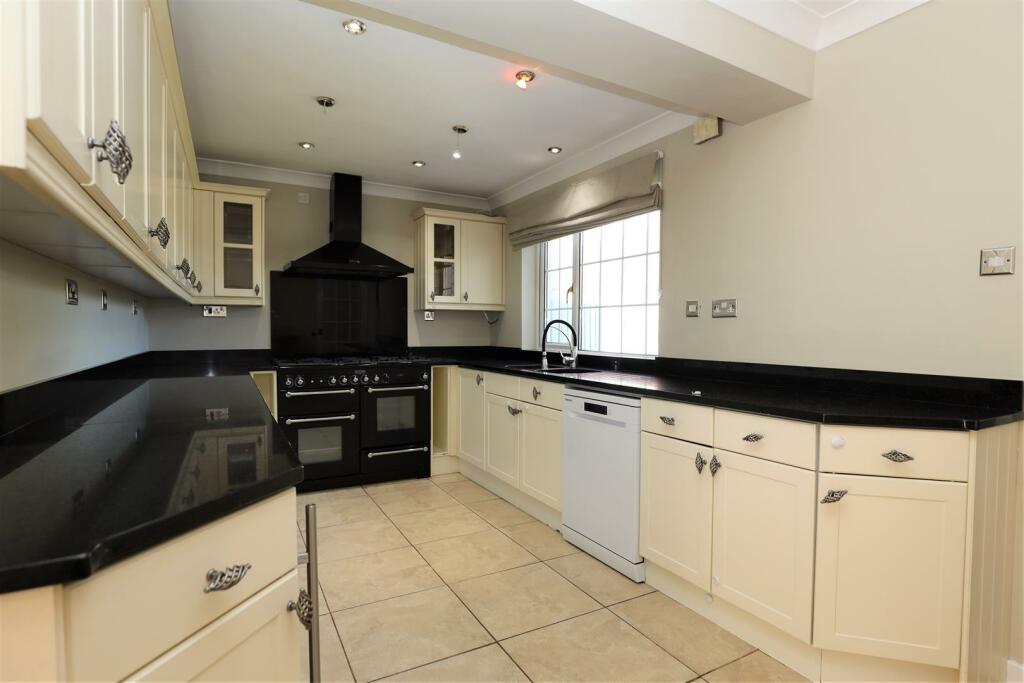 Additional property image - Heol Yr Ysgol, St. Brides Major, Vale Of Glamorgan