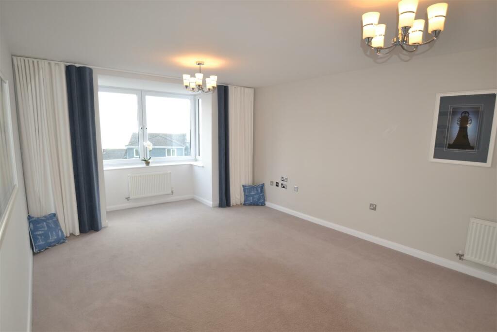 Additional property image - Channel View, Ogmore-By-Sea, Vale of Glamorgan, CF32 0QB