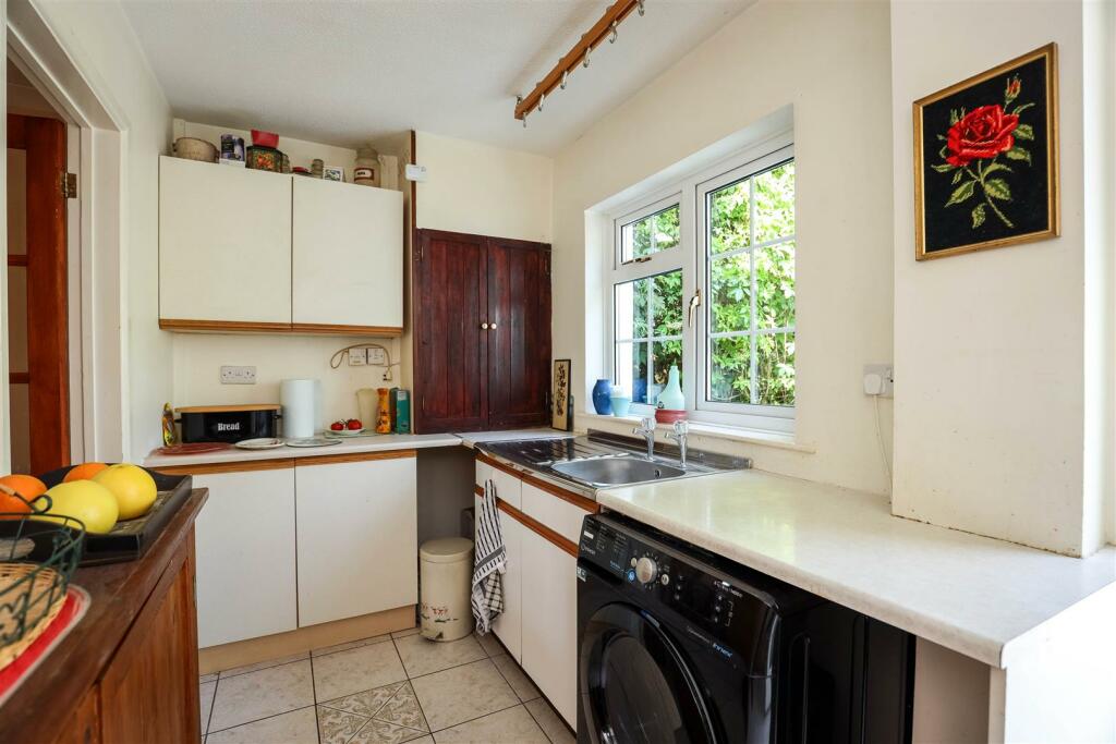 Additional property image - Flanders Road, Llantwit Major, Vale of Glamorgan, CF61 1RL