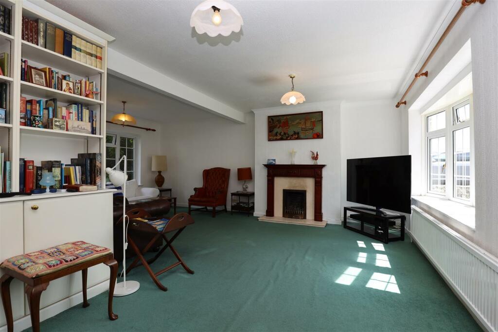 Additional property image - Flanders Road, Llantwit Major, Vale of Glamorgan, CF61 1RL