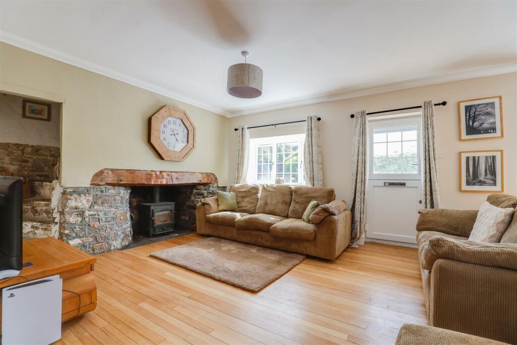 Additional property image - Tredodridge, Near Cowbridge, Vale of Glamorgan, CF71 7UL