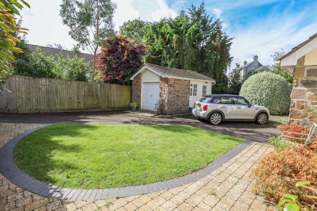 Additional property image - 2 Whitehouse Close, Flanders Road, Llantwit Major, Vale Of Glamorgan, CF61 1RL