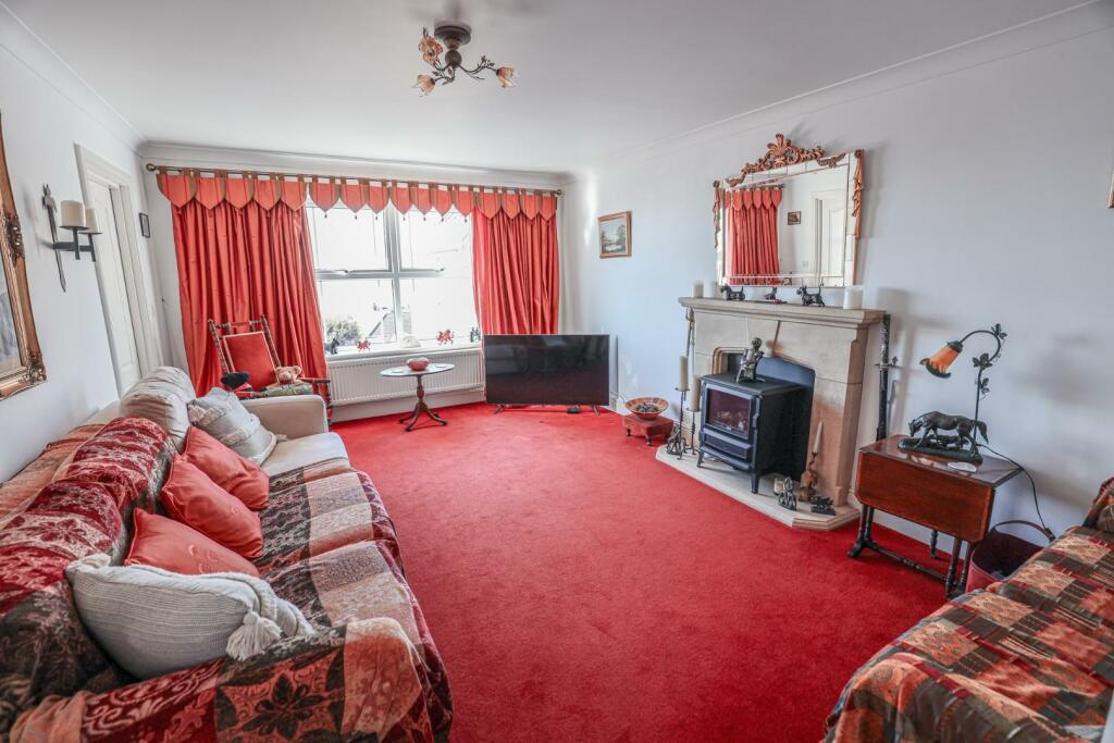 Additional property image - White Horses, Craig Yr Eos Road, Ogmore-By-Sea, Vale Of Glamorgan, CF32 0QN