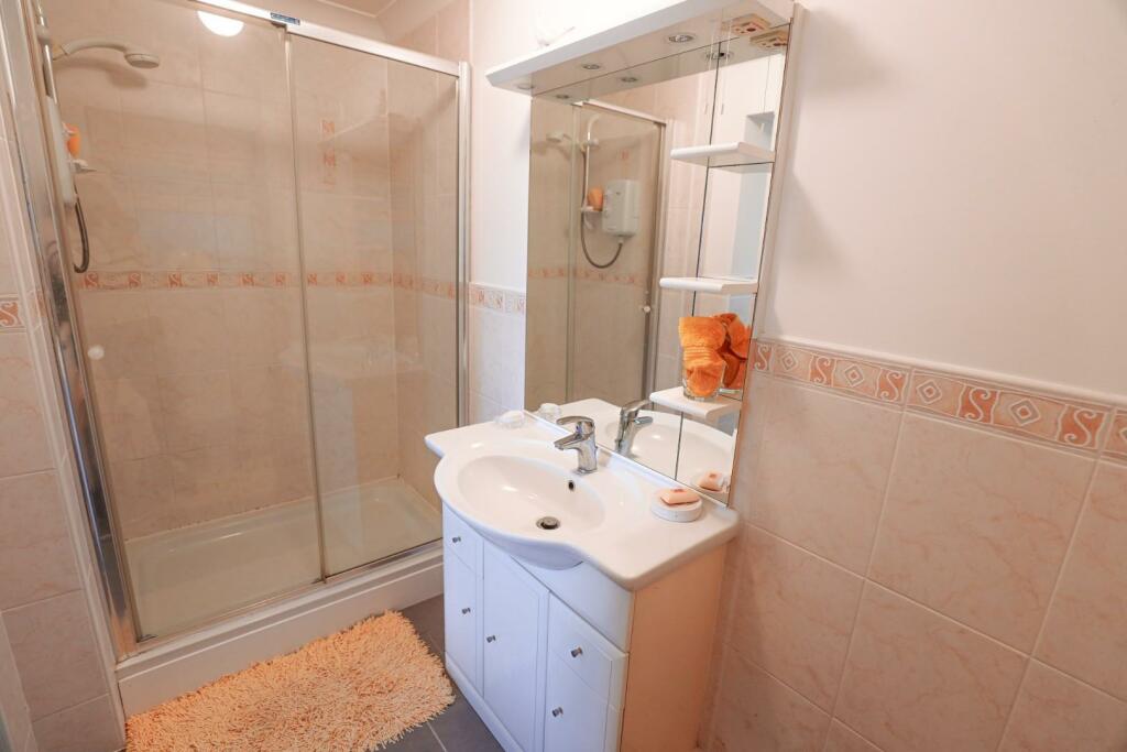 Additional property image - White Horses, Craig Yr Eos Road, Ogmore-By-Sea, Vale Of Glamorgan, CF32 0QN