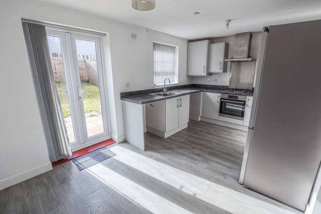 Additional property image - Cae Ffynnon, Cowbridge, Vale Of Glamorgan, CF71 7FJ
