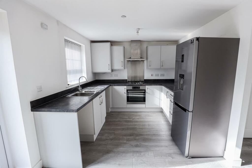 Additional property image - Cae Ffynnon, Cowbridge, Vale Of Glamorgan, CF71 7FJ