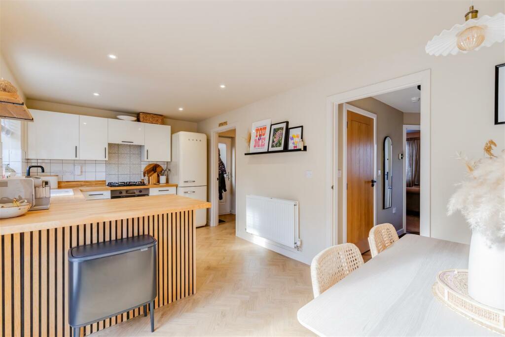 Additional property image - Plasnewydd Walk, Llantwit Major, Vale of Glamorgan, CF61 2YW