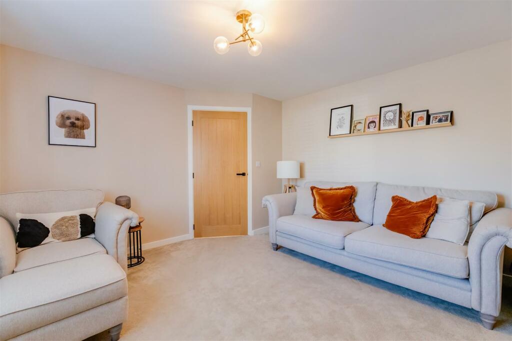 Additional property image - Plasnewydd Walk, Llantwit Major, Vale of Glamorgan, CF61 2YW