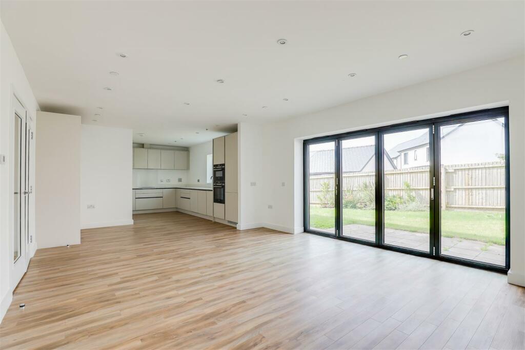 Additional property image - Cottrell Gardens, Bonvilston, Vale of Glamorgan, CF5 6FX