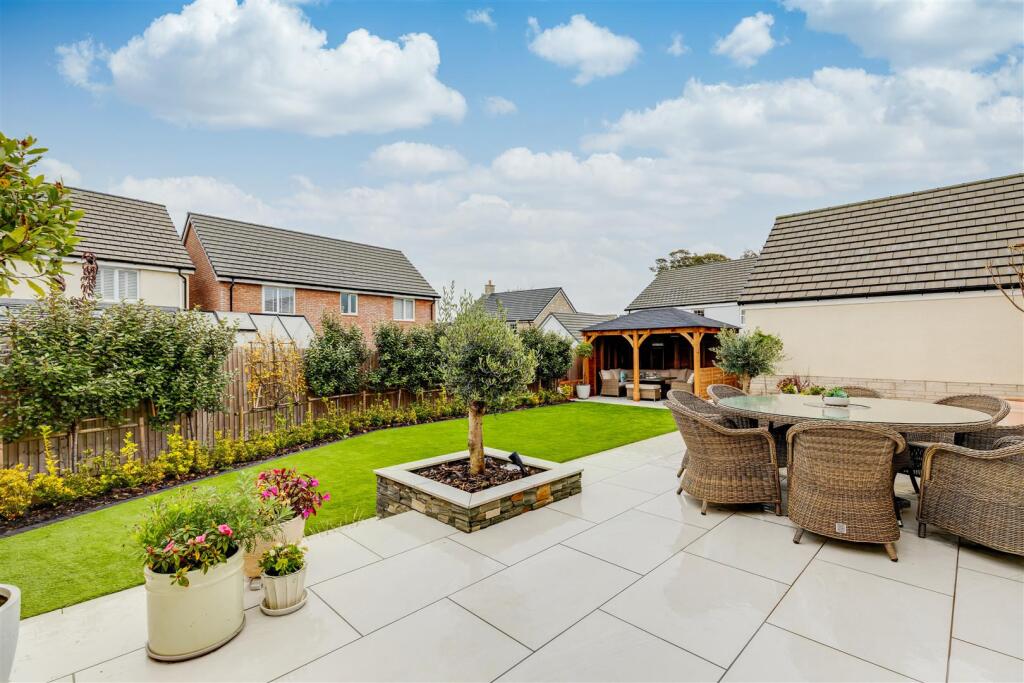 Additional property image - Thomas Clarke Road, Cowbridge, Vale Of Glamorgan, CF71 7FT