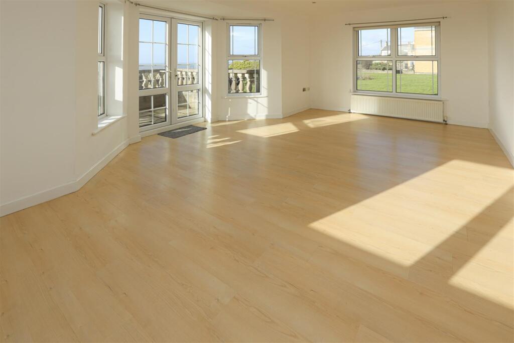 Additional property image - 10, Y Graig, Ogmore By Sea, Vale Of Glamorgan, CF32 0QN