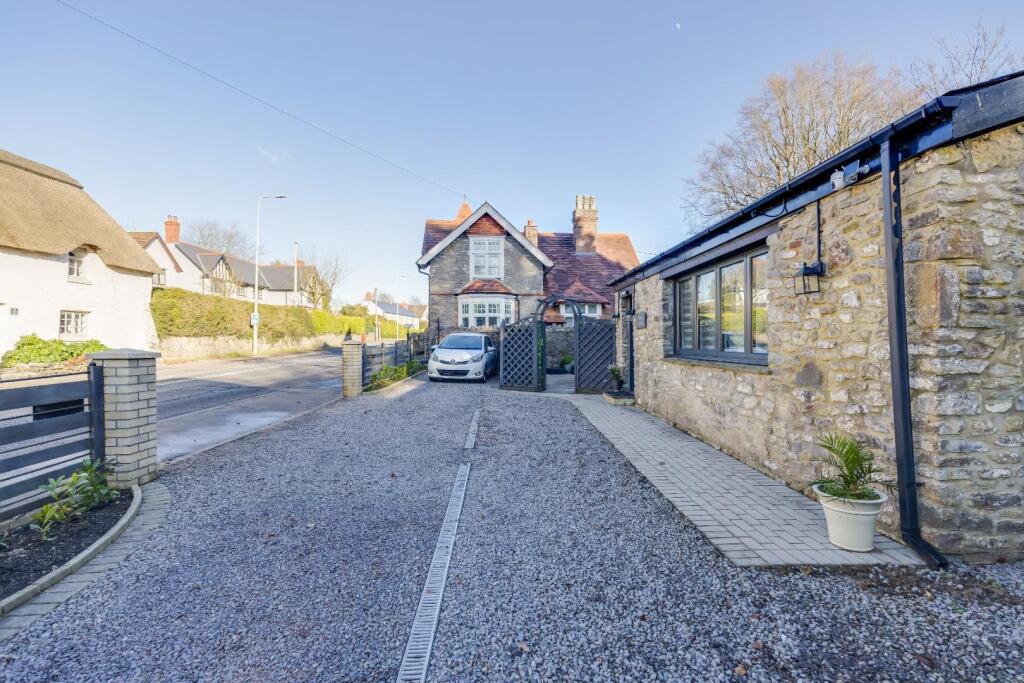 Additional property image - St Nicholas, Nr Cardiff, Vale Of Glamorgan CF5 6SH