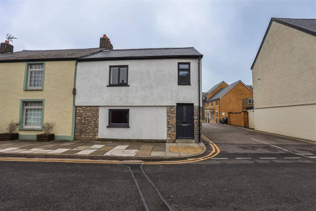 Main image of property: 5 Westgate, Cowbridge, Vale of Glamorgan, CF71 7AQ