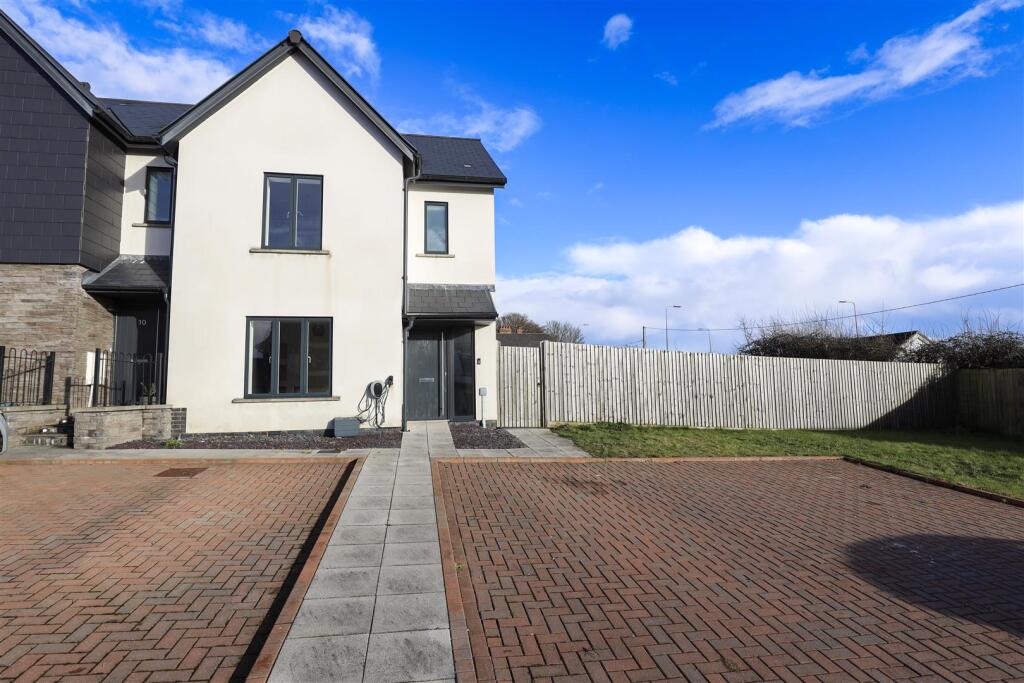 Main image of property: 11 Court Close, Cottrell Gardens, Bonvilston, Vale of Glamorgan, CF5 6FX