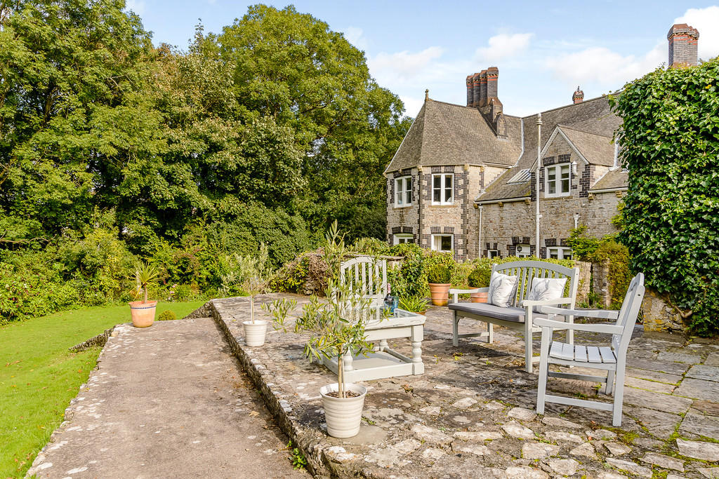 5 bedroom detached house for sale in Penmark, Vale of CF62