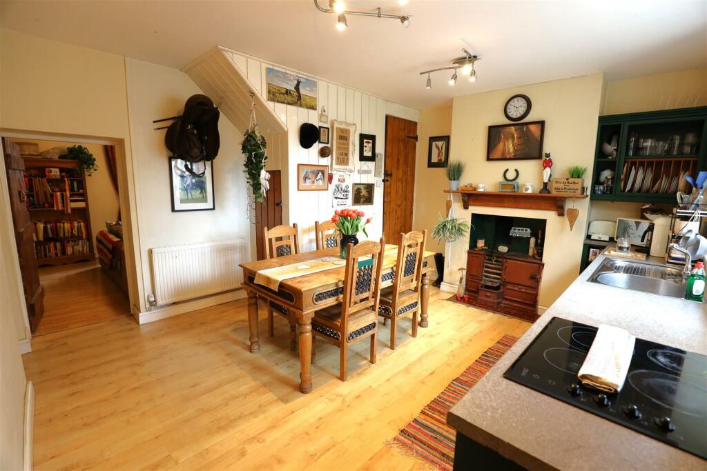 Additional property image - 1 Railway Cottages, Llandow, Nr Cowbridge, Vale Of Glamorgan, CF71 7NX